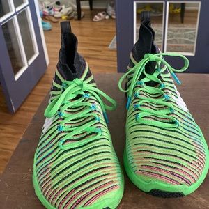 Nike free flyknit size 10.5